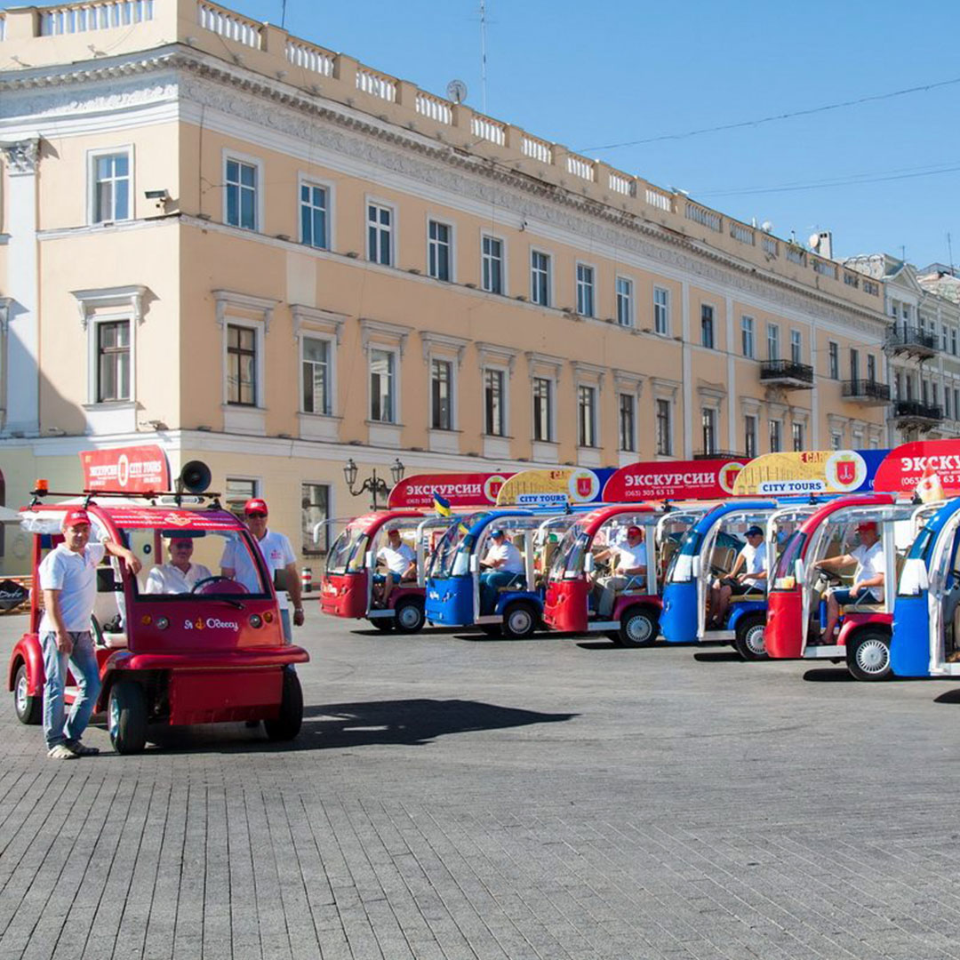 Реклама на экскурсионных электромобилях в Одессе